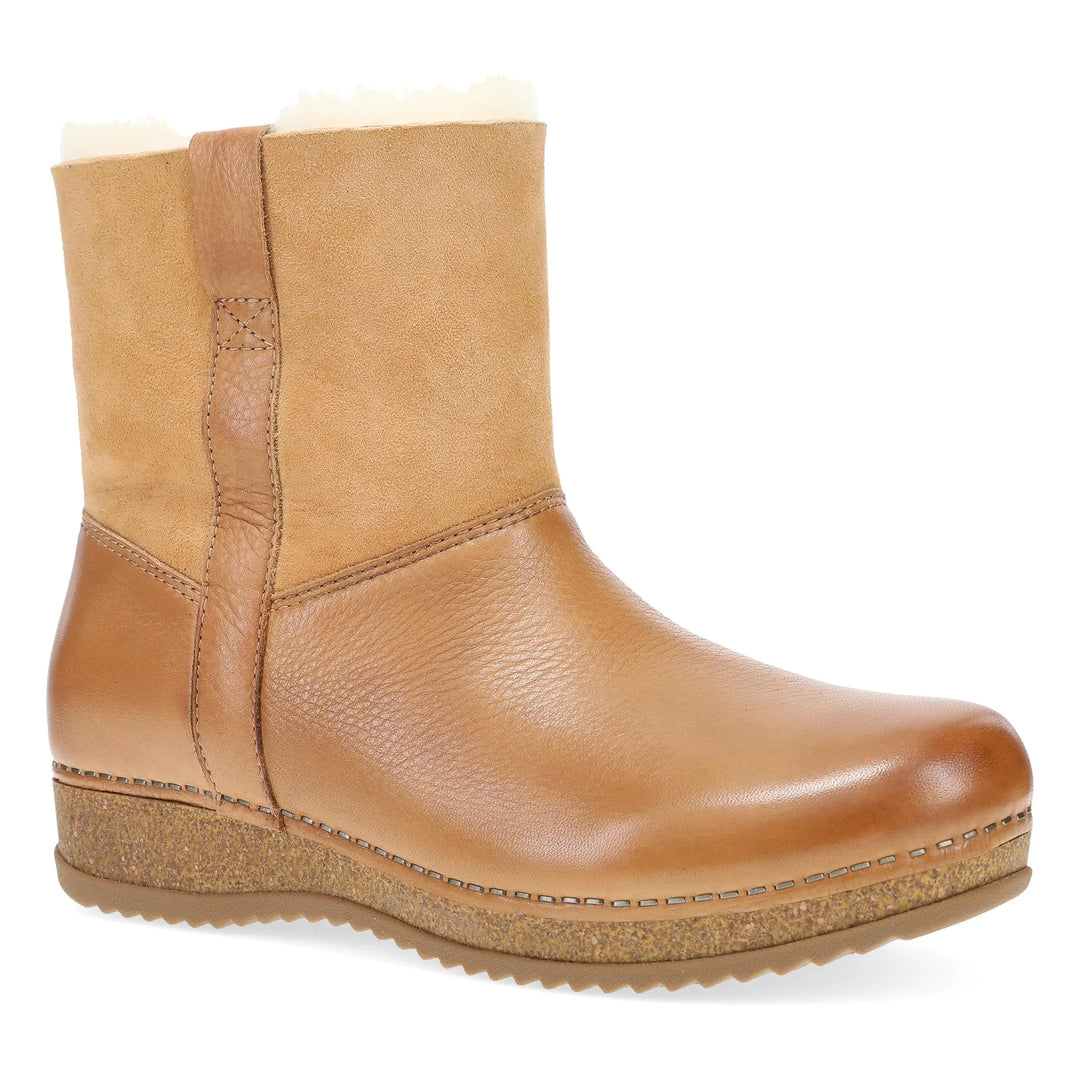 Dansko Women's McKenzie Waxy Milled Tan - Orleans Shoe Co.