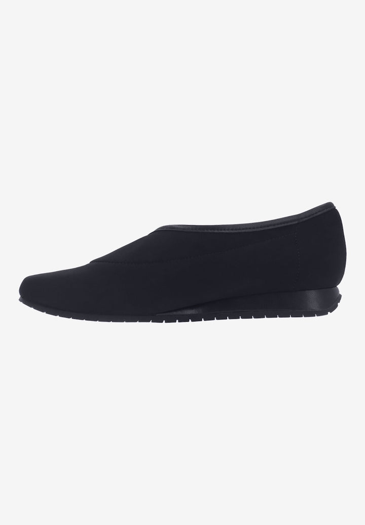 L'Amour Des Pieds Women's Taura Black Suede - Orleans Shoe Co.