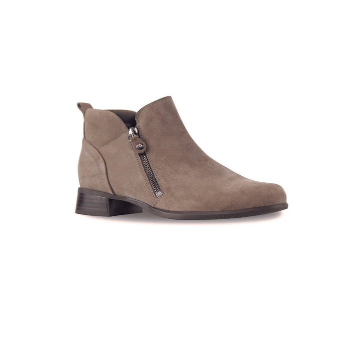 Munro Women's Neko Almond Suede - Orleans Shoe Co.
