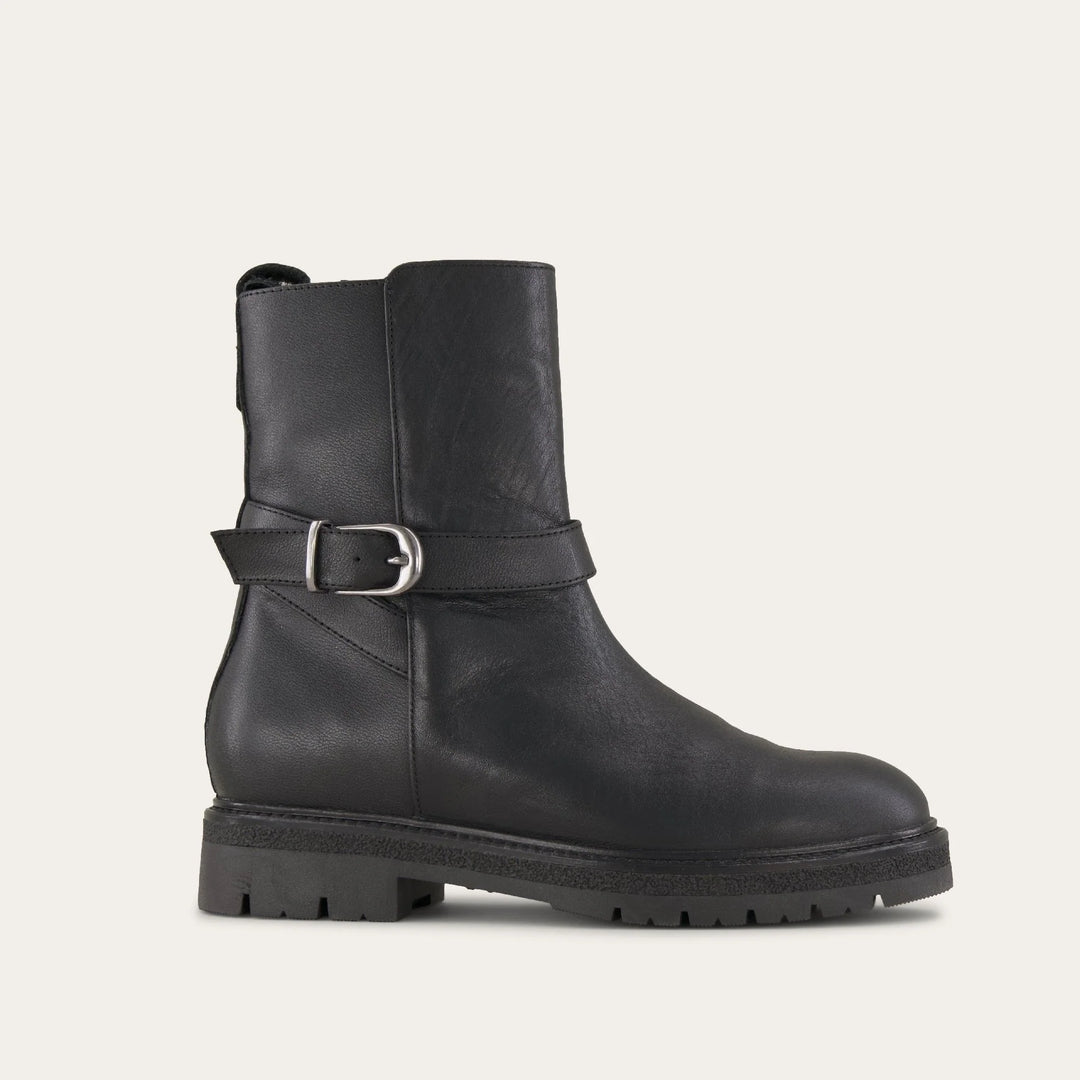 Naot Women's Chalmers Black Leather Water Resistant - Orleans Shoe Co.
