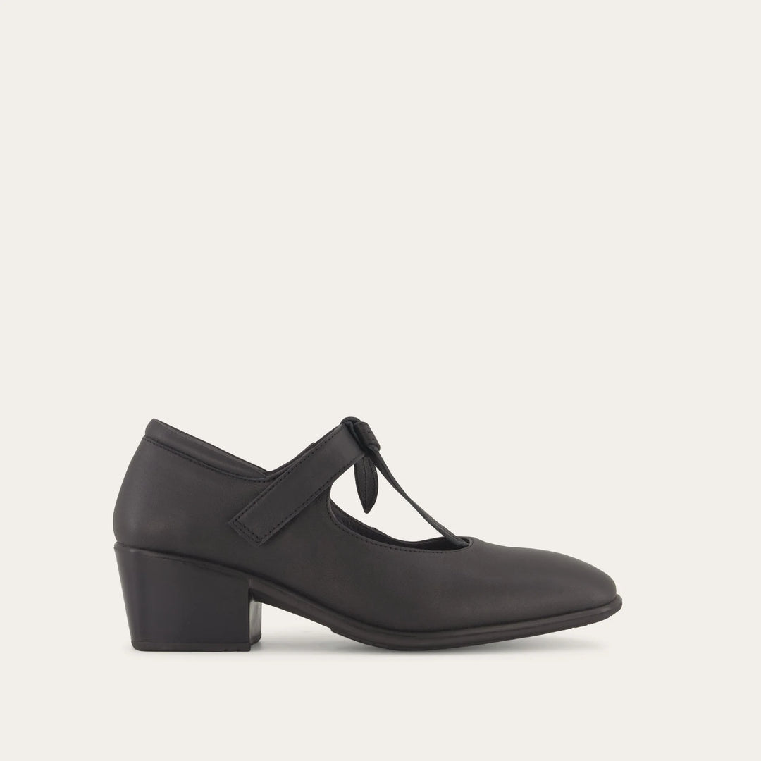 Naot Women's Nobility Black Jet Leather - Orleans Shoe Co.