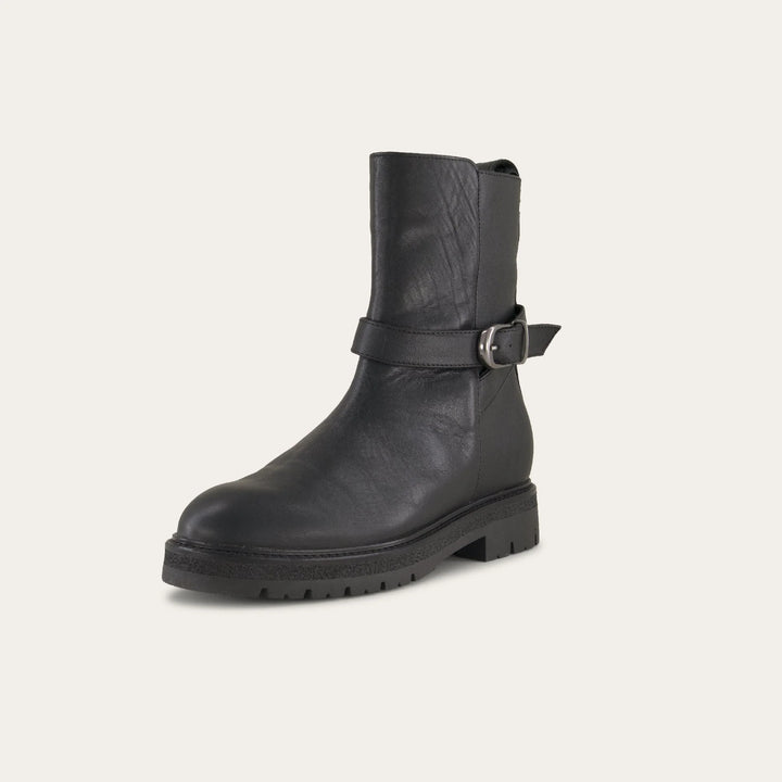 Naot Women's Chalmers Black Leather Water Resistant - Orleans Shoe Co.