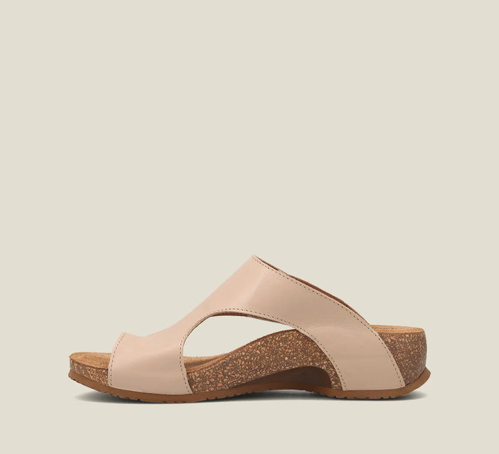 Taos Women’s Loop Natural - Orleans Shoe Co.