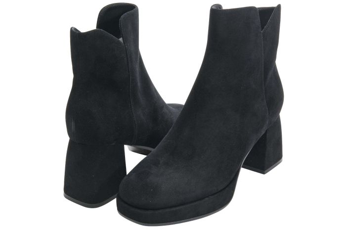 Vaneli Women’s Valse Black Suede - Orleans Shoe Co.