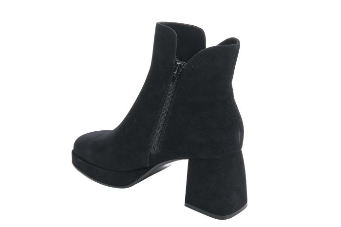 Vaneli Women’s Valse Black Suede - Orleans Shoe Co.