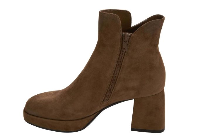 Vaneli Women’s Valse Cuoio Suede - Orleans Shoe Co.