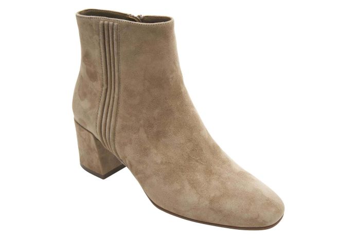 Women's Vaneli Sommet Military Suede - Orleans Shoe Co.