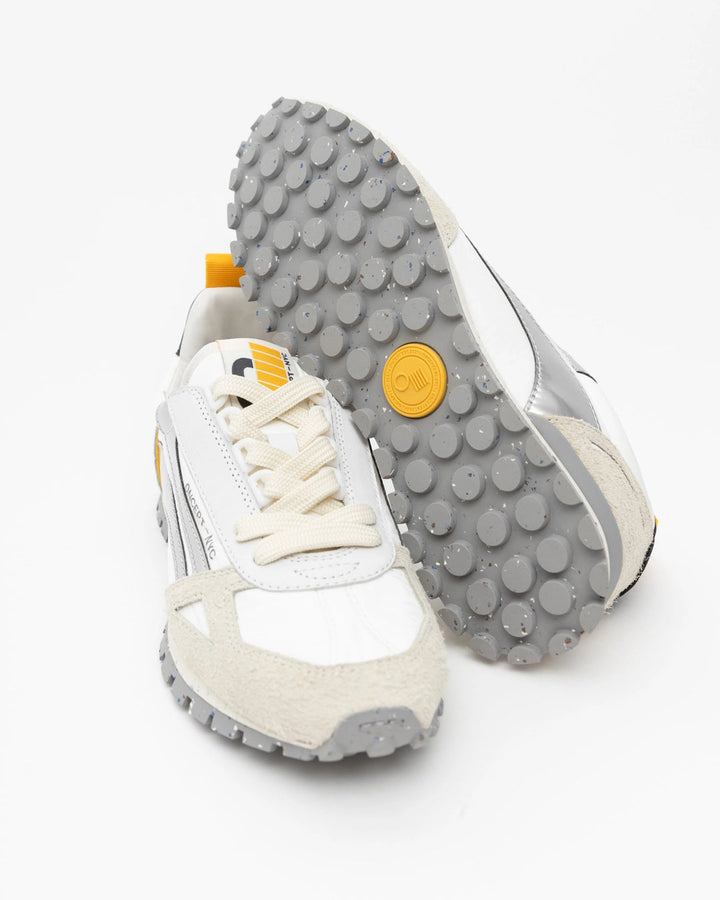 Oncept Women's Toronto  Silver Flash - Orleans Shoe Co.
