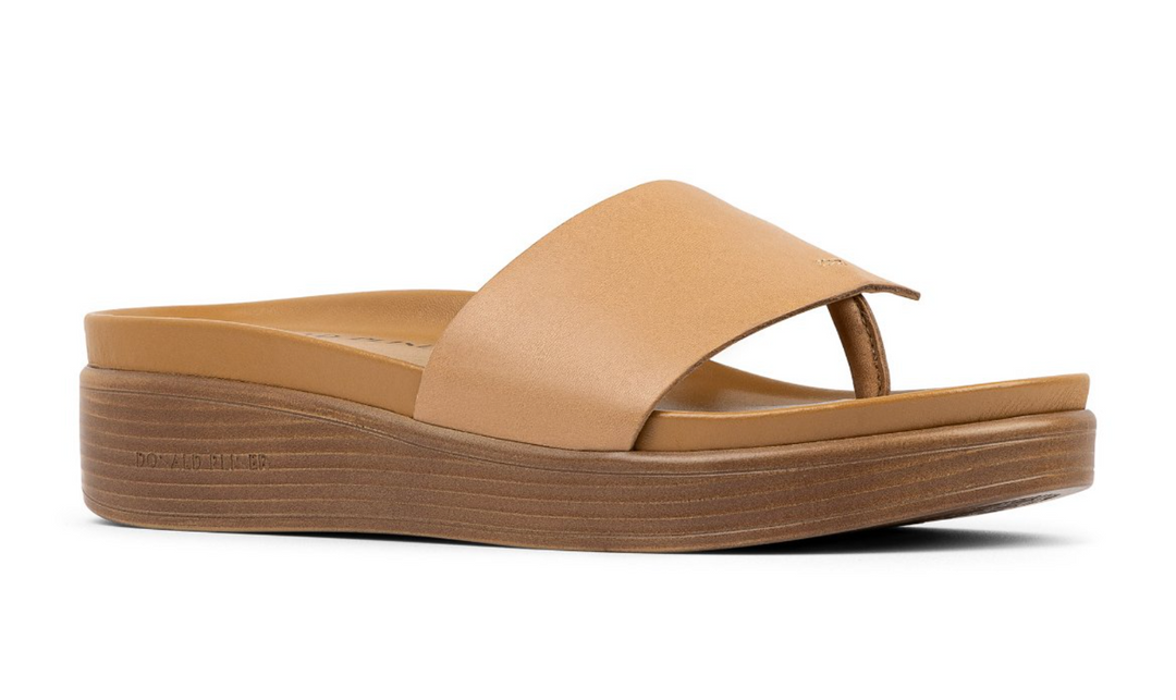 Donald Pliner Women's Fifi Camel - Orleans Shoe Co.