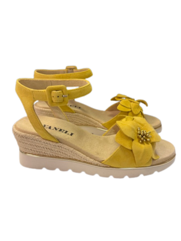 Vaneli Women's Crown Yellow Suede - Orleans Shoe Co.
