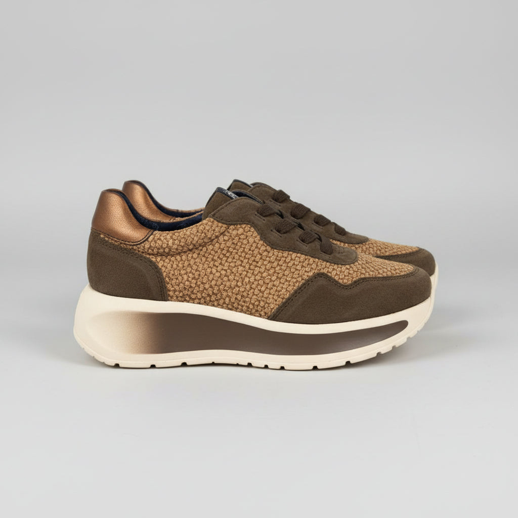 CallagHan Grace womens sneaker with light flexible sole