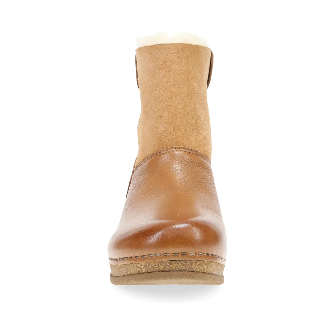 Dansko Women's McKenzie Waxy Milled Tan