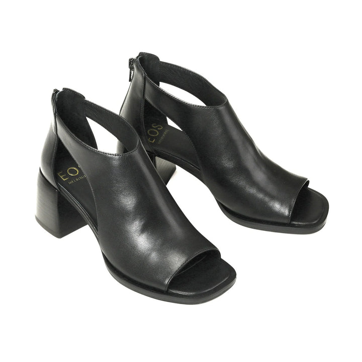 EOS Footwear Women's Isolde Onyx