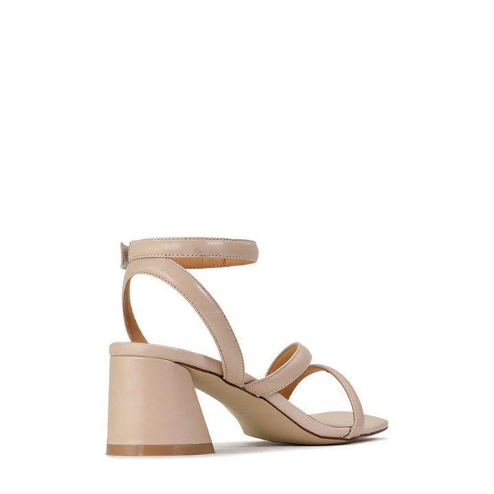 EOS Footwear Women's Petricia Nude