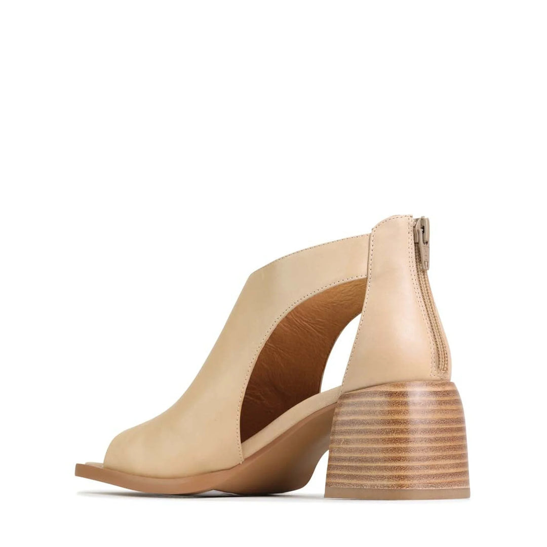 EOS Footwear Women's Isolde Nude