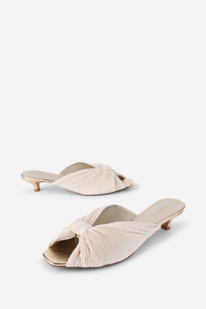 Intentionally Blank Women's Curfew Ivory - Orleans Shoe Co.