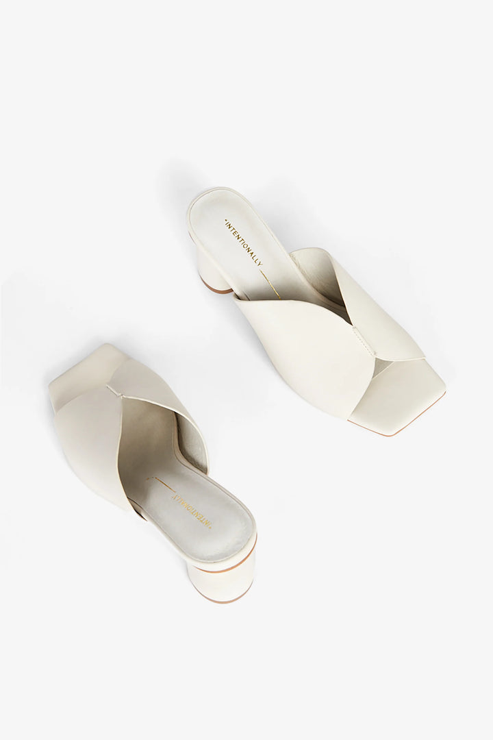 Intentionally Blank Women's Kamika Cream - Orleans Shoe Co.