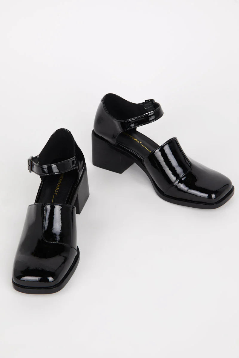 Intentionally Blank Women's Marty Black - Orleans Shoe Co.