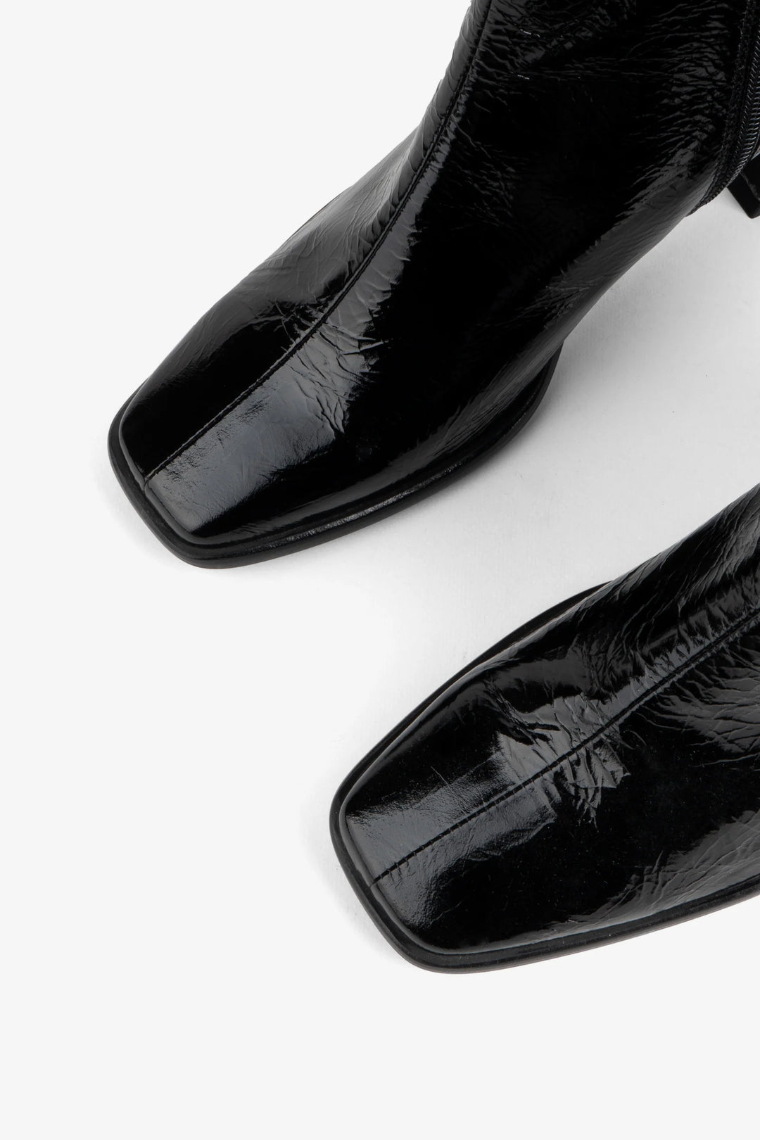 Intentionally Blank Women's Taffy Patent Leather Black