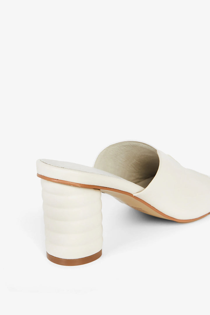 Intentionally Blank Women's Kamika Cream - Orleans Shoe Co.