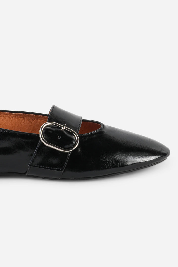 Intentionally Blank Women&