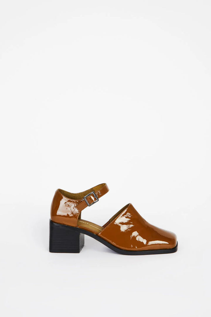 Intentionally Blank Women's Marty Taupe