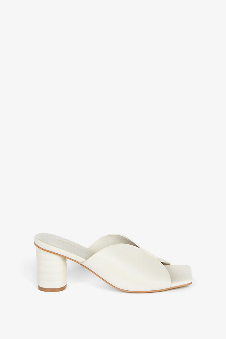 Intentionally Blank Women's Kamika Cream - Orleans Shoe Co.