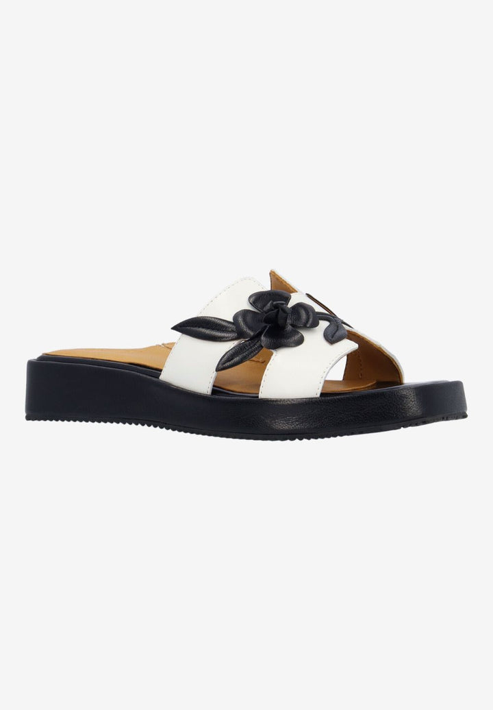 L'Amour Des Pieds Women's Aldara White Black Capri Kid - Orleans Shoe Co.