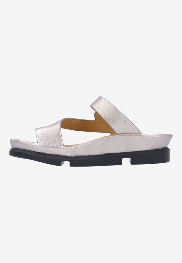 L'Amour Des Pieds Women's Alanza Champagne Met. Nappa - Orleans Shoe Co.