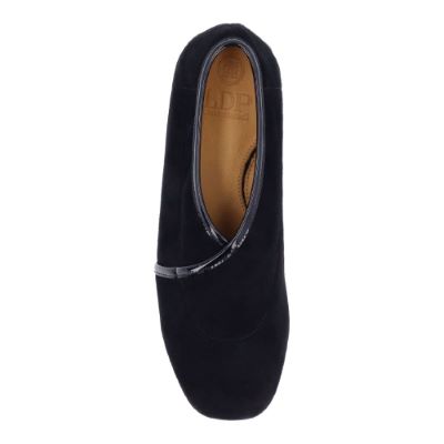 L'Amour Des Pieds Women's Taura Black Suede