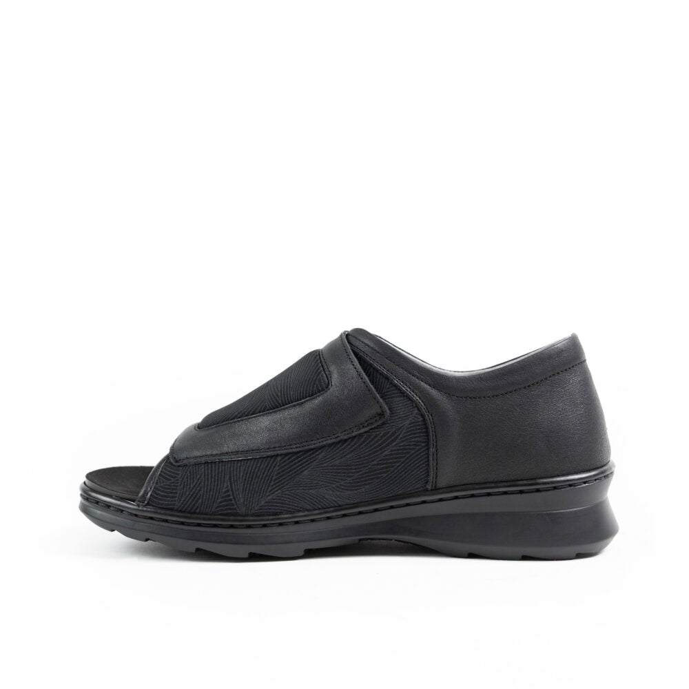NexGrip Canada Women's Lucy Black - Orleans Shoe Co.