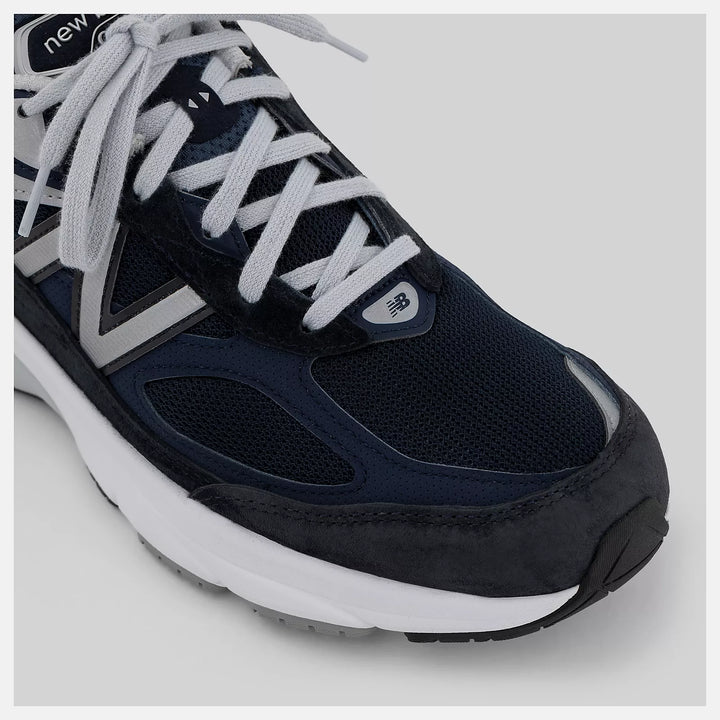 New Balance Women’s W990NV6 Navy with White