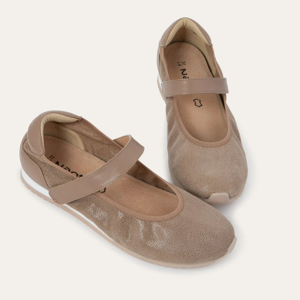 Naot Women&