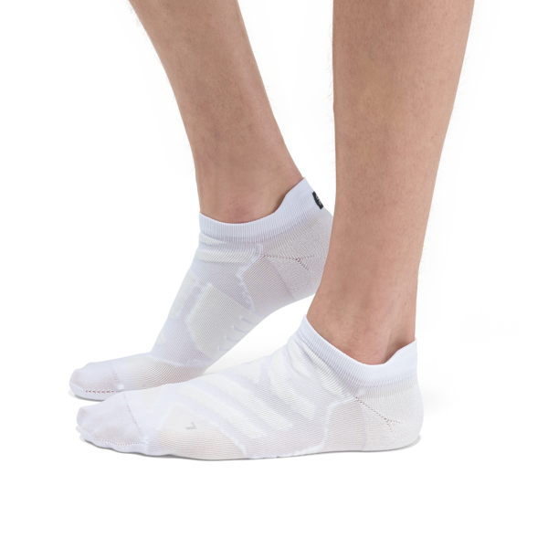 On Men’s Performance Low Sock White Ivory - Orleans Shoe Co.