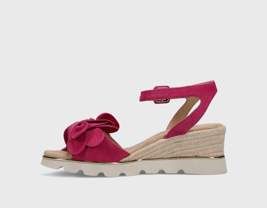 Vaneli Women's Crown Fushia Suede - Orleans Shoe Co.