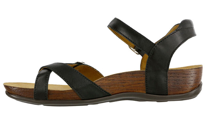 Women's SAS Pampa Toe Loop Sandal Black - Orleans Shoe Co.