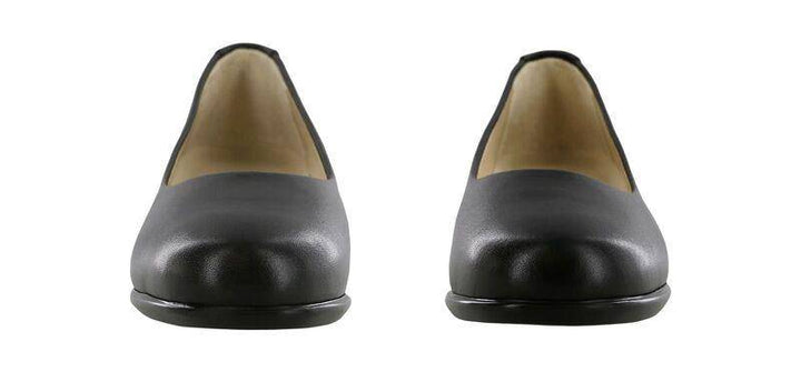 Women's Scenic Black Slip On - Orleans Shoe Co.