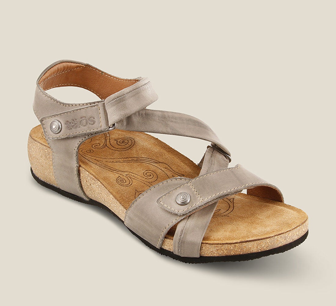 Taos sale universe sandals